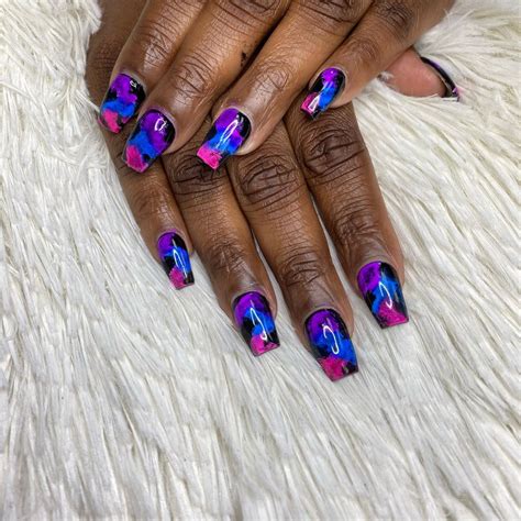 Based on the different customers having different tastes, <strong>Cool Nails</strong> is making an excellent custom design to the different type of fingers, building up customers the confident beauty feeling on their fingers. . Cool nails cda